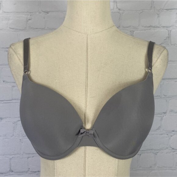 ⭐ 3/$15 Victorias Secret 34D Grey Demi Bra With Adjustable Straps & Bow Detail - Picture 1 of 6